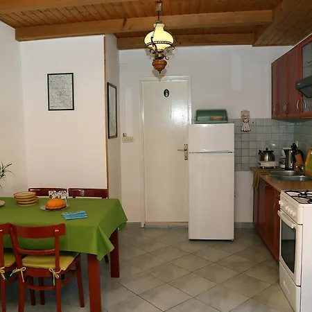 Apartment Mareta *